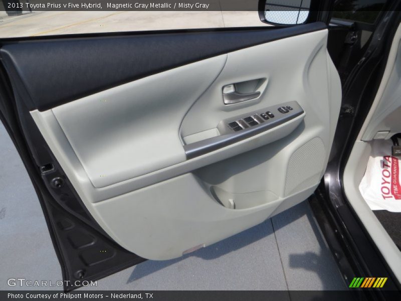Magnetic Gray Metallic / Misty Gray 2013 Toyota Prius v Five Hybrid