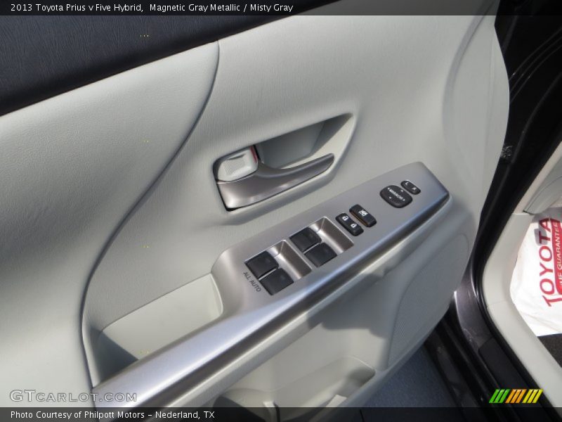 Magnetic Gray Metallic / Misty Gray 2013 Toyota Prius v Five Hybrid