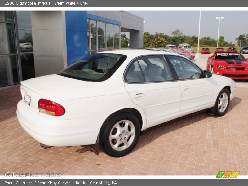 Bright White / Gray 1998 Oldsmobile Intrigue