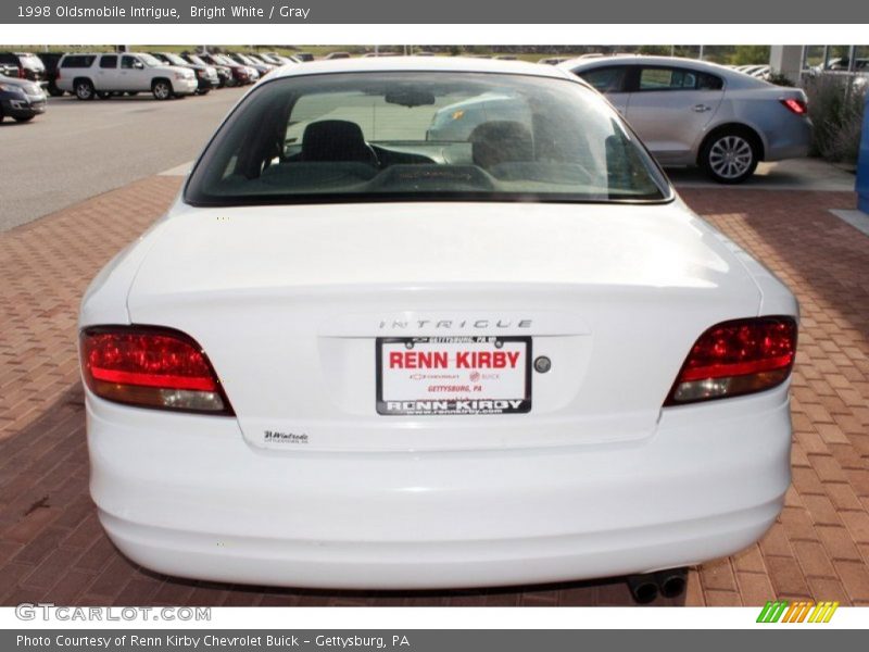 Bright White / Gray 1998 Oldsmobile Intrigue