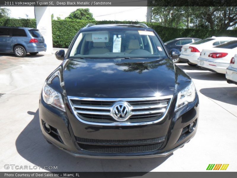 Deep Black Metallic / Sandstone 2011 Volkswagen Tiguan SE