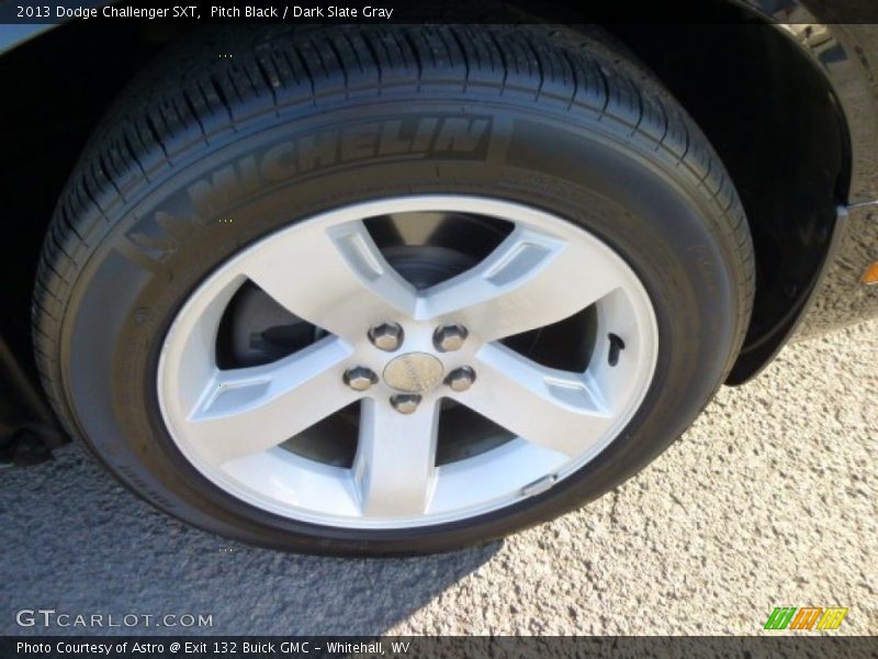Pitch Black / Dark Slate Gray 2013 Dodge Challenger SXT