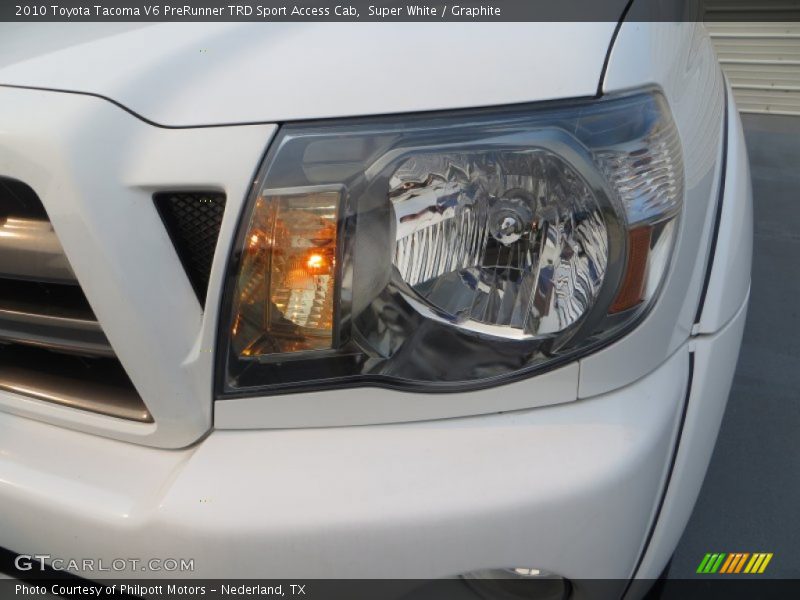 Super White / Graphite 2010 Toyota Tacoma V6 PreRunner TRD Sport Access Cab