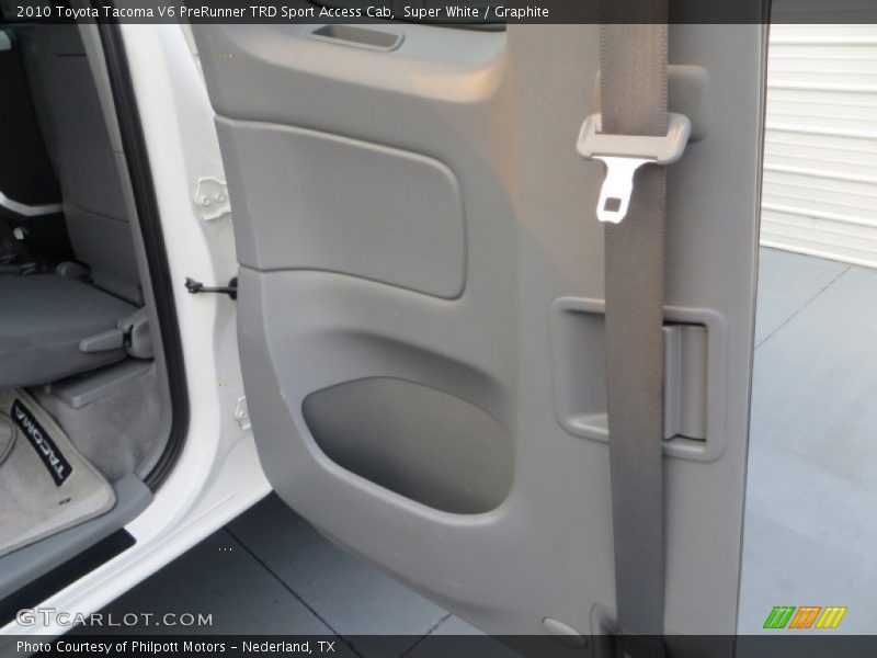 Super White / Graphite 2010 Toyota Tacoma V6 PreRunner TRD Sport Access Cab