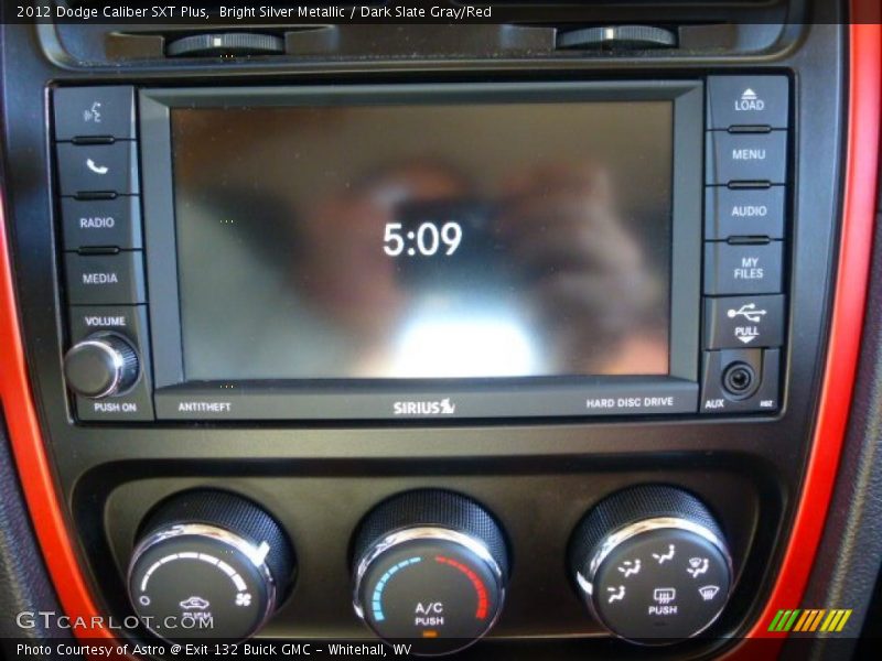 Controls of 2012 Caliber SXT Plus