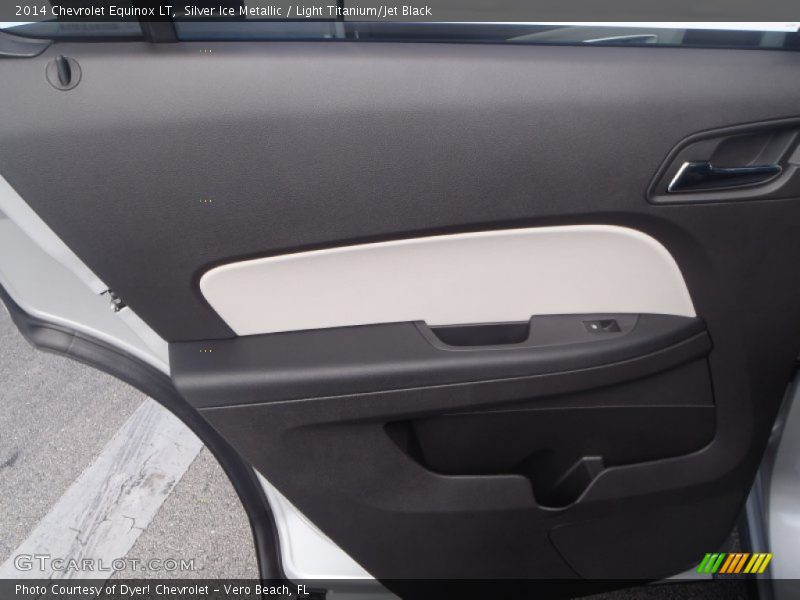 Silver Ice Metallic / Light Titanium/Jet Black 2014 Chevrolet Equinox LT