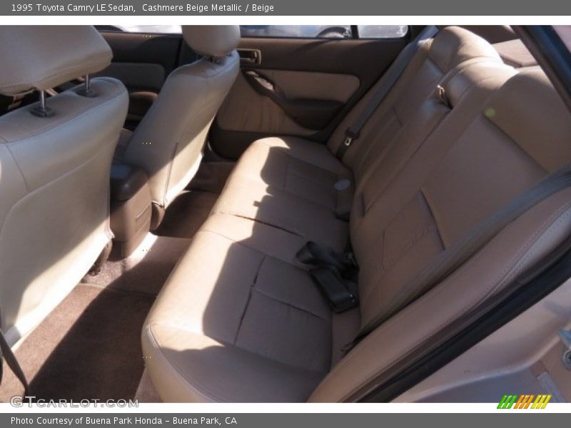 Cashmere Beige Metallic / Beige 1995 Toyota Camry LE Sedan