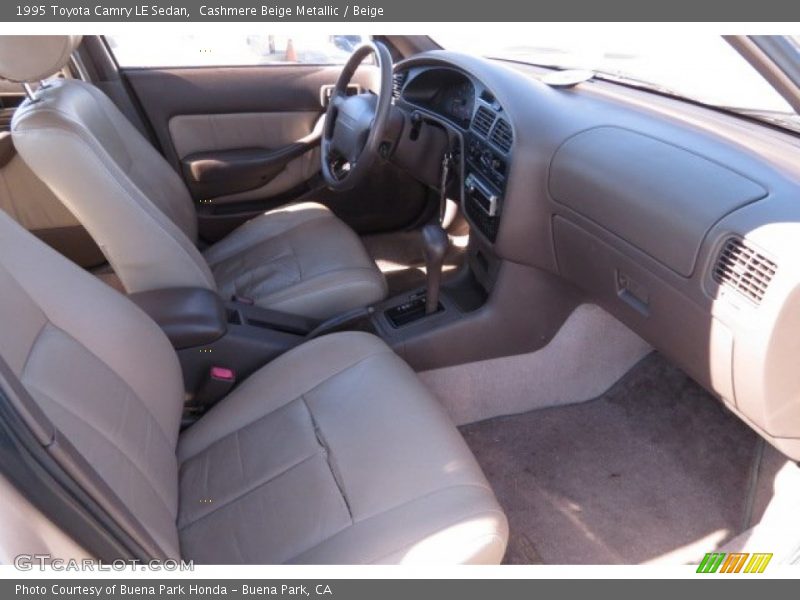 Cashmere Beige Metallic / Beige 1995 Toyota Camry LE Sedan
