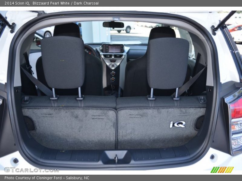 Blizzaard Pearl White / Dark Charcoal 2014 Scion iQ