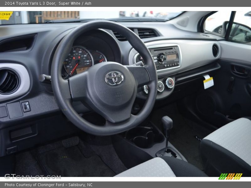Super White / Ash 2014 Toyota Yaris L 3 Door