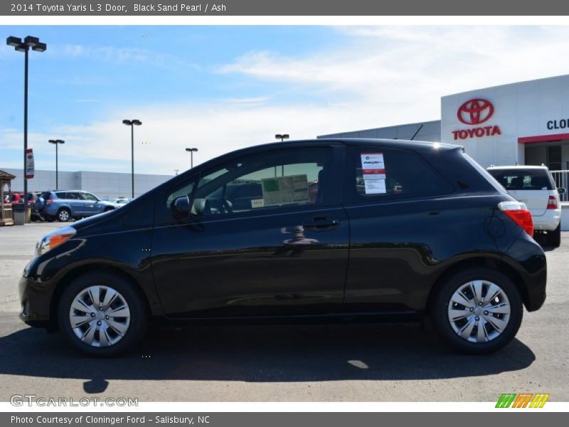 Black Sand Pearl / Ash 2014 Toyota Yaris L 3 Door