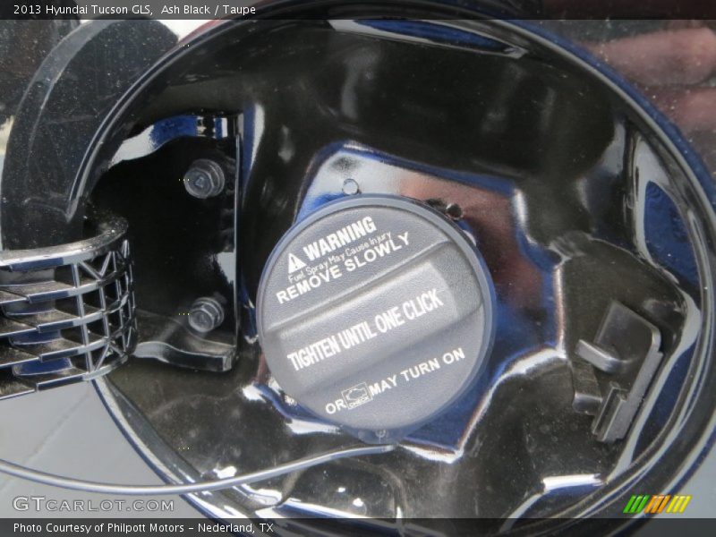 Ash Black / Taupe 2013 Hyundai Tucson GLS