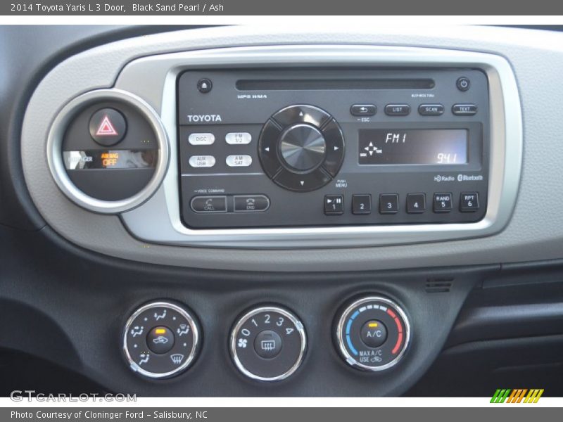 Controls of 2014 Yaris L 3 Door
