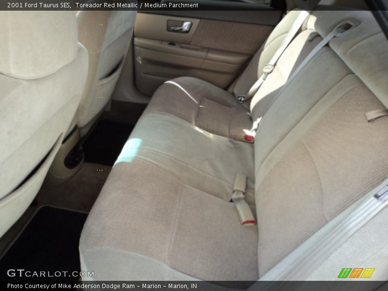 Toreador Red Metallic / Medium Parchment 2001 Ford Taurus SES
