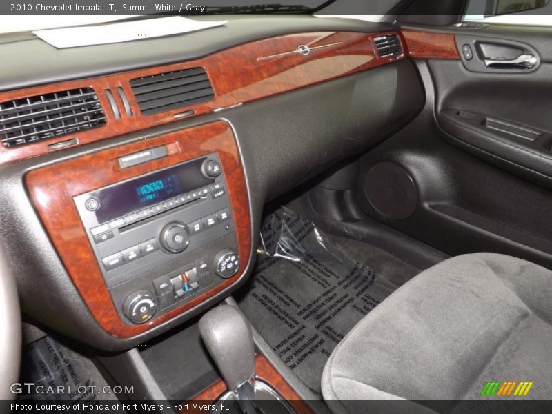 Summit White / Gray 2010 Chevrolet Impala LT