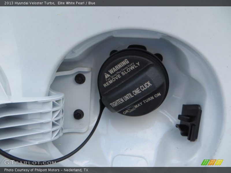 Elite White Pearl / Blue 2013 Hyundai Veloster Turbo