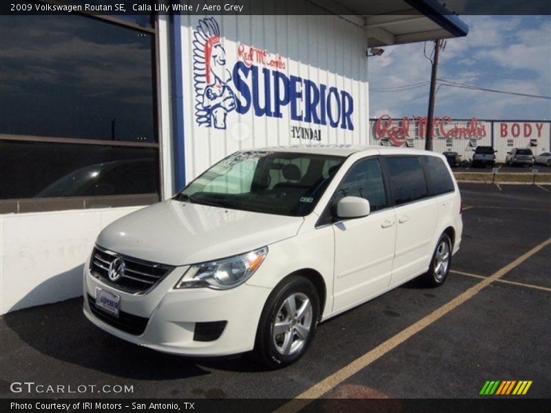 Calla Lilly White / Aero Grey 2009 Volkswagen Routan SE