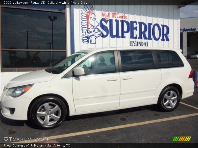 Calla Lilly White / Aero Grey 2009 Volkswagen Routan SE