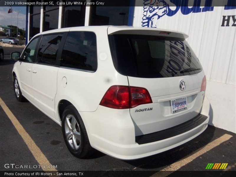 Calla Lilly White / Aero Grey 2009 Volkswagen Routan SE