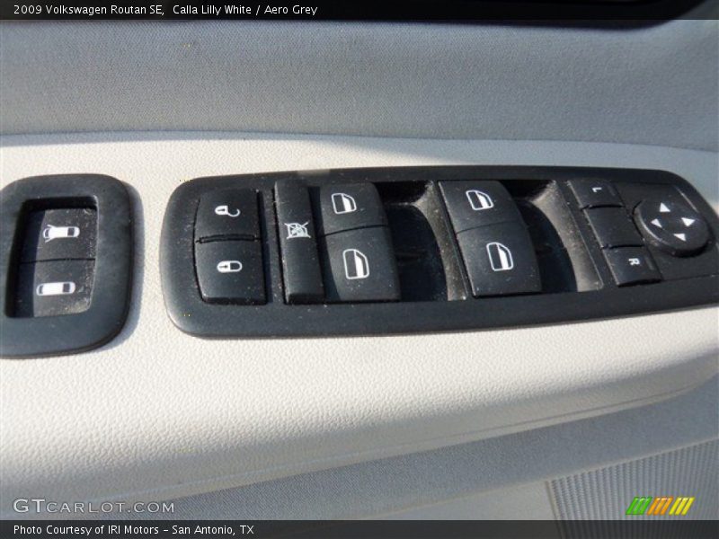 Calla Lilly White / Aero Grey 2009 Volkswagen Routan SE