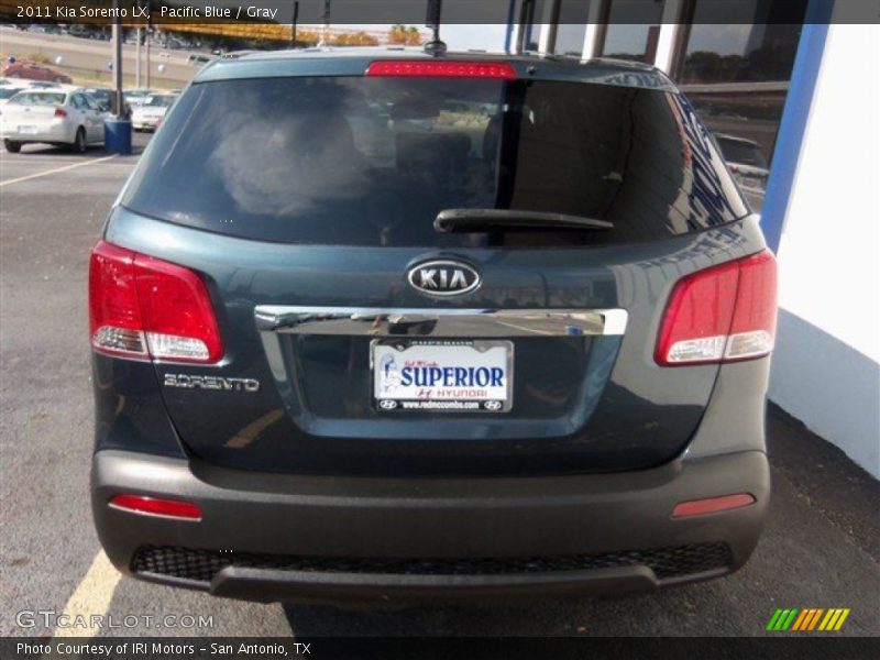 Pacific Blue / Gray 2011 Kia Sorento LX