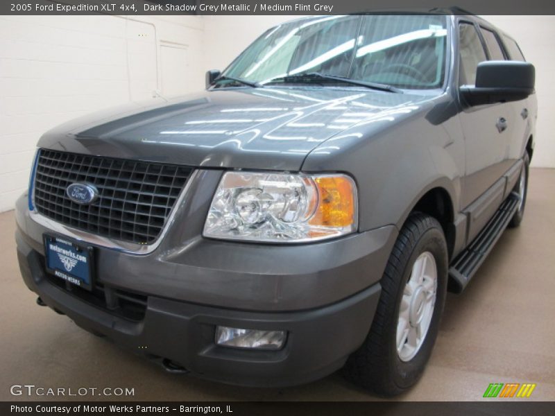 Dark Shadow Grey Metallic / Medium Flint Grey 2005 Ford Expedition XLT 4x4