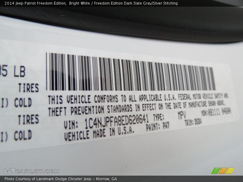 Bright White / Freedom Edition Dark Slate Gray/Silver Stitching 2014 Jeep Patriot Freedom Edition