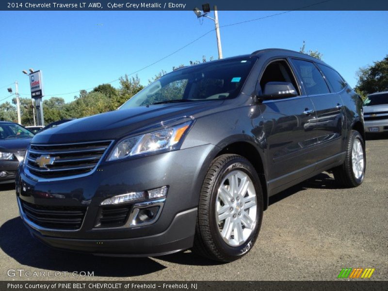 Front 3/4 View of 2014 Traverse LT AWD