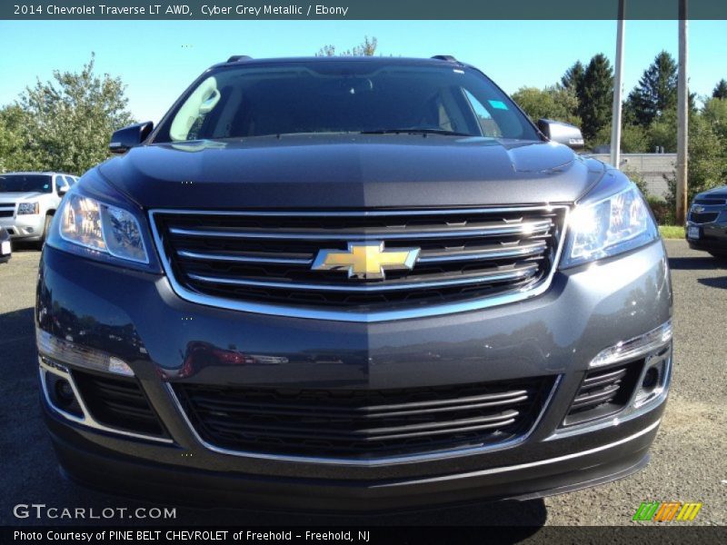 Cyber Grey Metallic / Ebony 2014 Chevrolet Traverse LT AWD