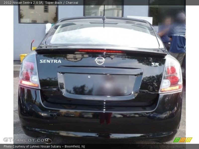 Super Black / Charcoal 2012 Nissan Sentra 2.0 SR