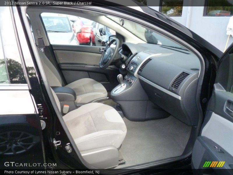 Super Black / Charcoal 2012 Nissan Sentra 2.0 SR