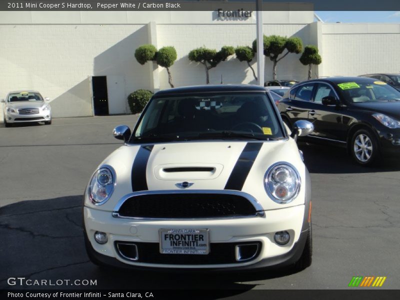 Pepper White / Carbon Black 2011 Mini Cooper S Hardtop