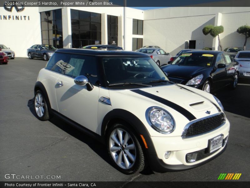 Pepper White / Carbon Black 2011 Mini Cooper S Hardtop