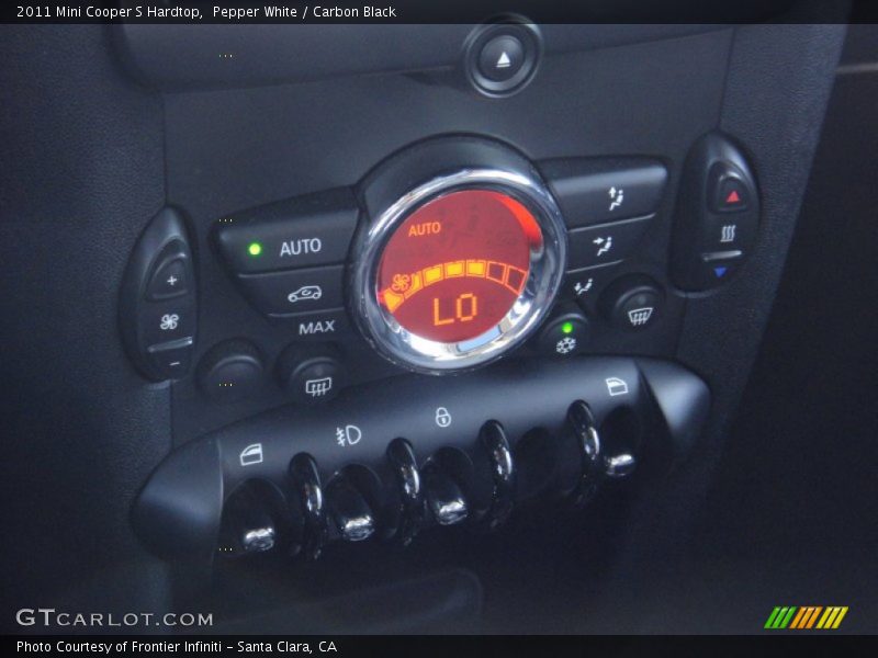 Pepper White / Carbon Black 2011 Mini Cooper S Hardtop