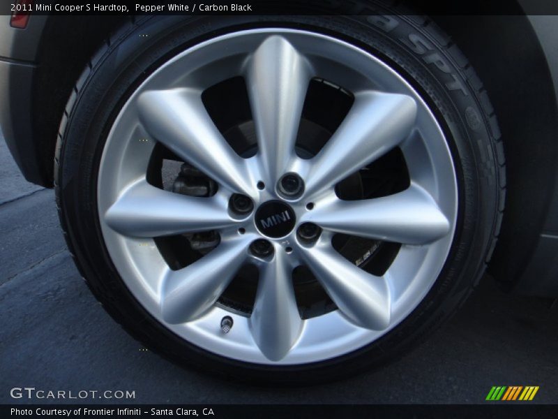 Pepper White / Carbon Black 2011 Mini Cooper S Hardtop