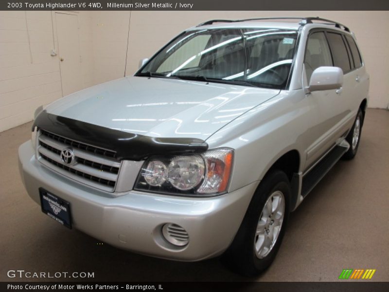 Millenium Silver Metallic / Ivory 2003 Toyota Highlander V6 4WD