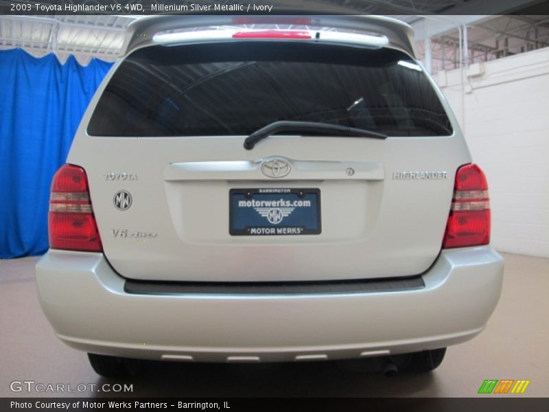 Millenium Silver Metallic / Ivory 2003 Toyota Highlander V6 4WD
