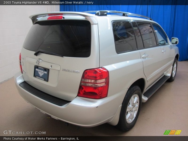 Millenium Silver Metallic / Ivory 2003 Toyota Highlander V6 4WD