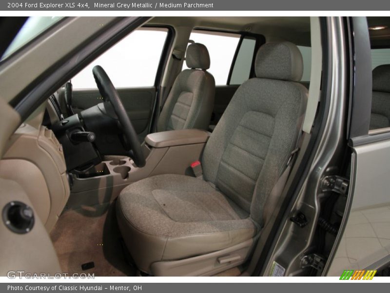 Mineral Grey Metallic / Medium Parchment 2004 Ford Explorer XLS 4x4