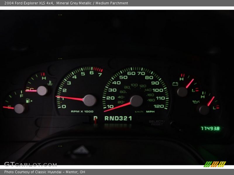 Mineral Grey Metallic / Medium Parchment 2004 Ford Explorer XLS 4x4