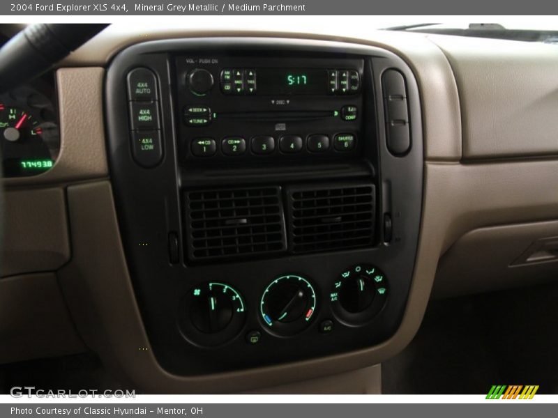 Mineral Grey Metallic / Medium Parchment 2004 Ford Explorer XLS 4x4