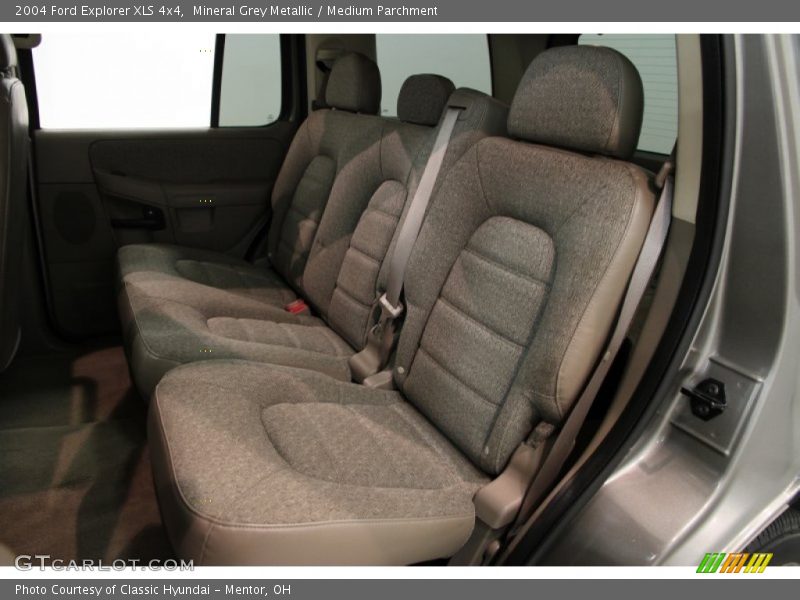 Mineral Grey Metallic / Medium Parchment 2004 Ford Explorer XLS 4x4
