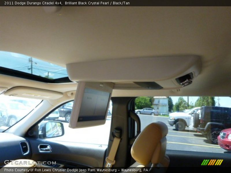 Brilliant Black Crystal Pearl / Black/Tan 2011 Dodge Durango Citadel 4x4