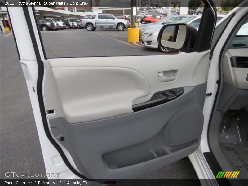 Super White / Light Gray 2012 Toyota Sienna