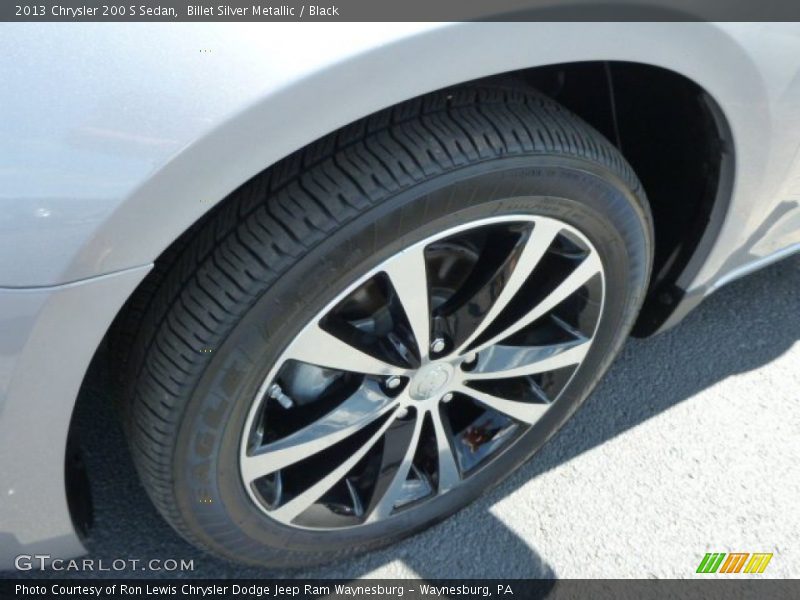 Billet Silver Metallic / Black 2013 Chrysler 200 S Sedan