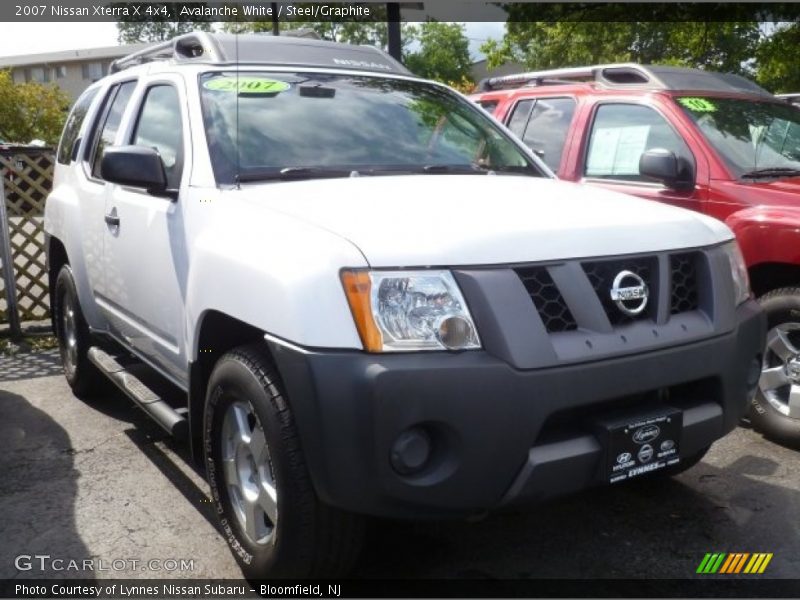Avalanche White / Steel/Graphite 2007 Nissan Xterra X 4x4