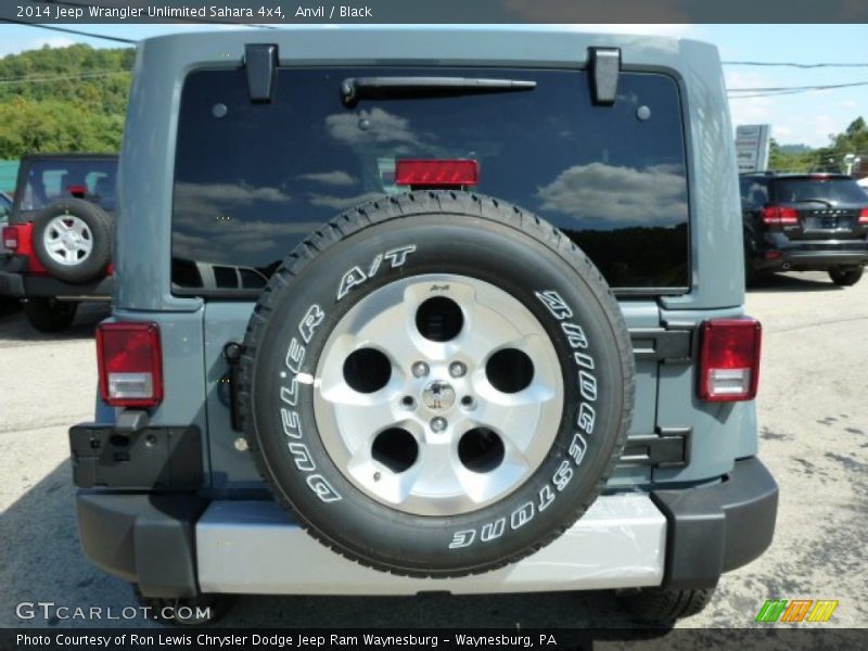 Anvil / Black 2014 Jeep Wrangler Unlimited Sahara 4x4