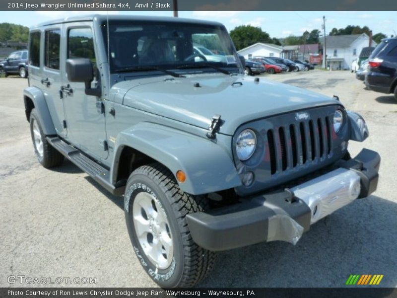 Front 3/4 View of 2014 Wrangler Unlimited Sahara 4x4
