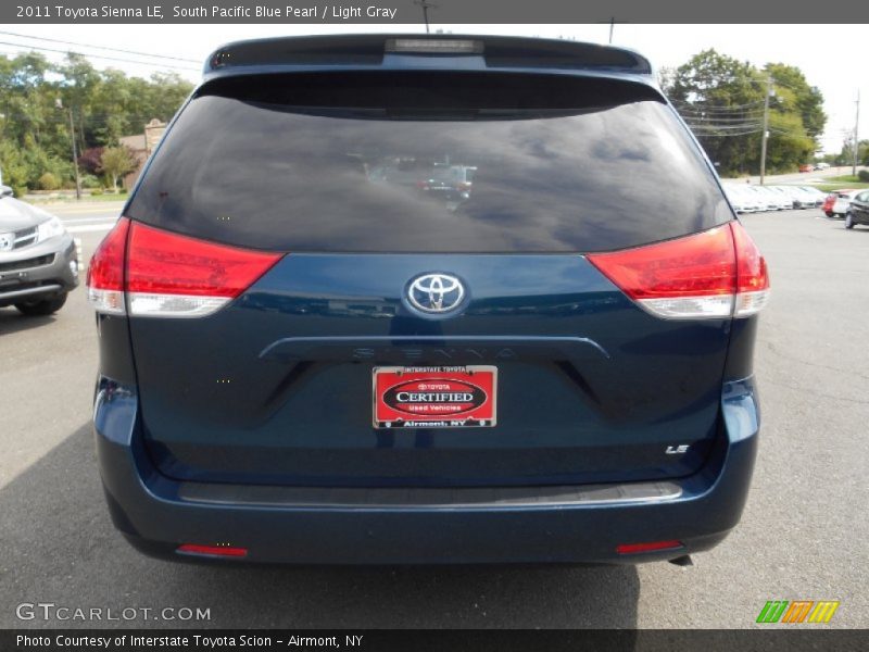 South Pacific Blue Pearl / Light Gray 2011 Toyota Sienna LE