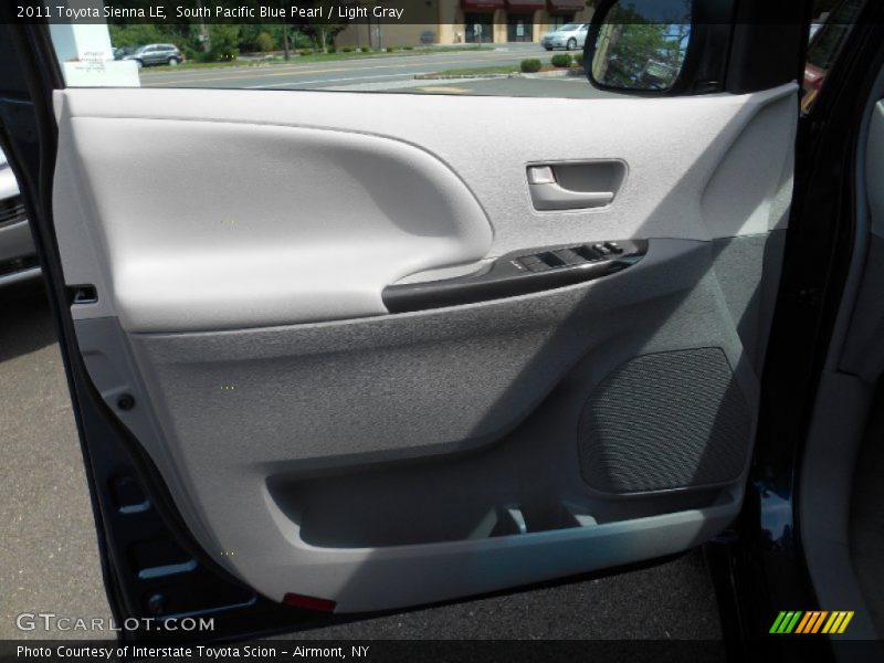 South Pacific Blue Pearl / Light Gray 2011 Toyota Sienna LE